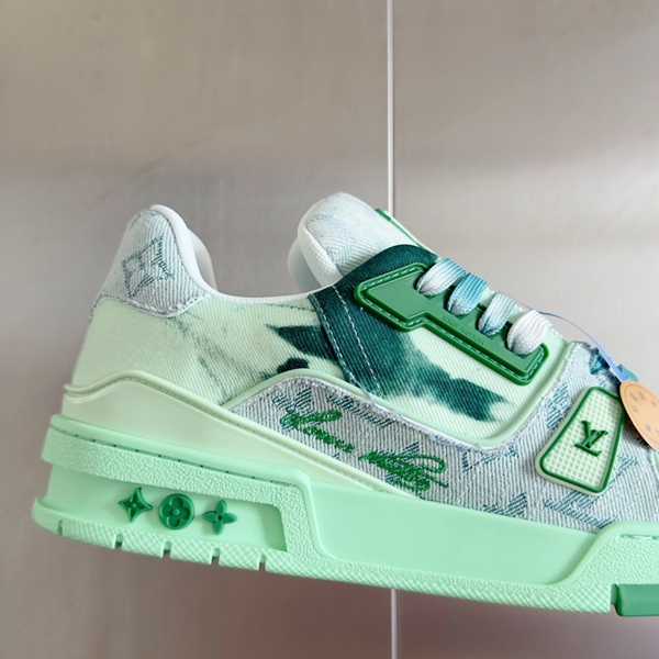 ルイヴィトン靴着用イメージ